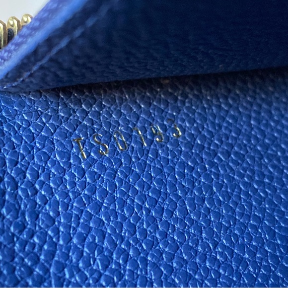Louis Vuitton Zippy Wallet - Picture 7 of 9